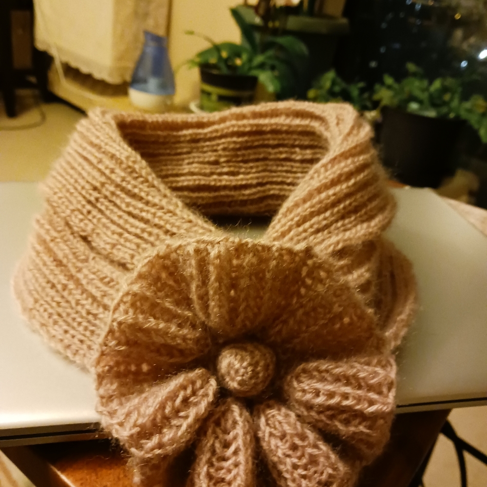 Scarf - Picture 2 of 3